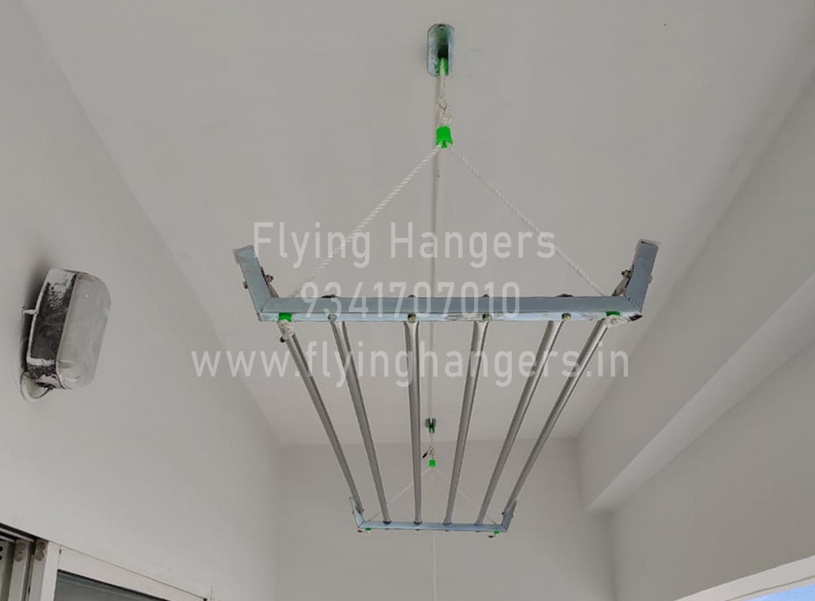 Flying Hangers Single Rope Model